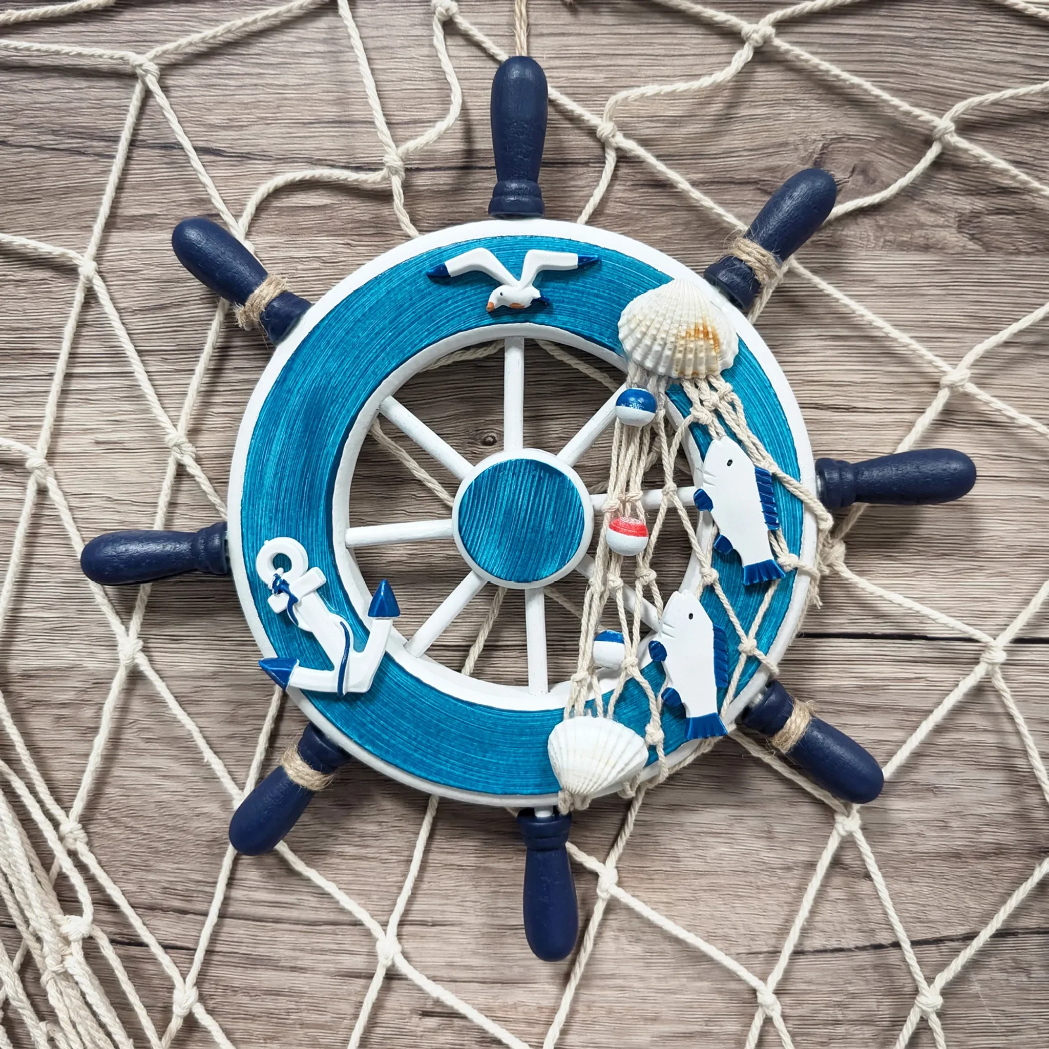 Dekoratives Steuerrad aus Holz – Maritime Hängedeko